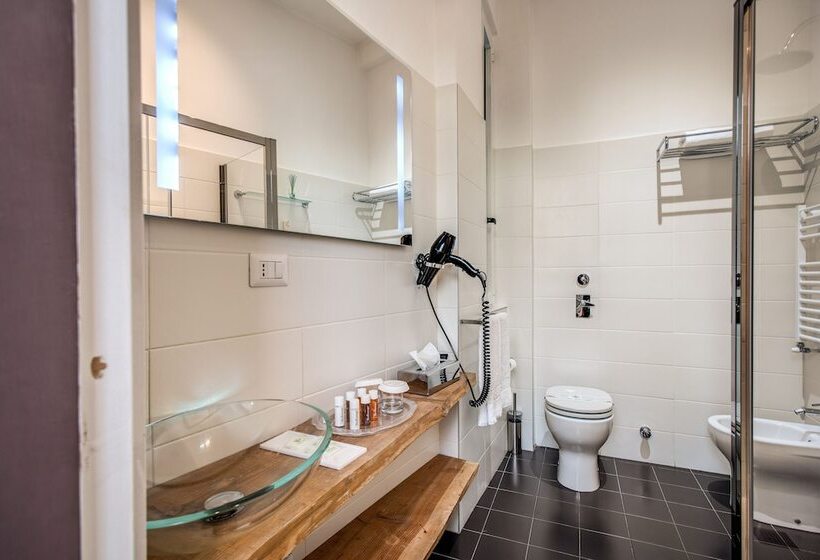 هتل Suite Santa Tecla