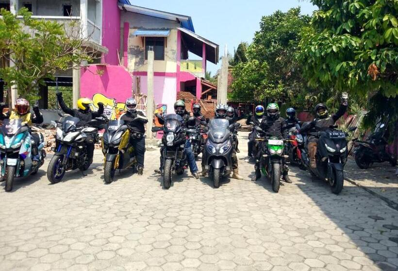 فندق Sunset Beach Labuhan Jukung