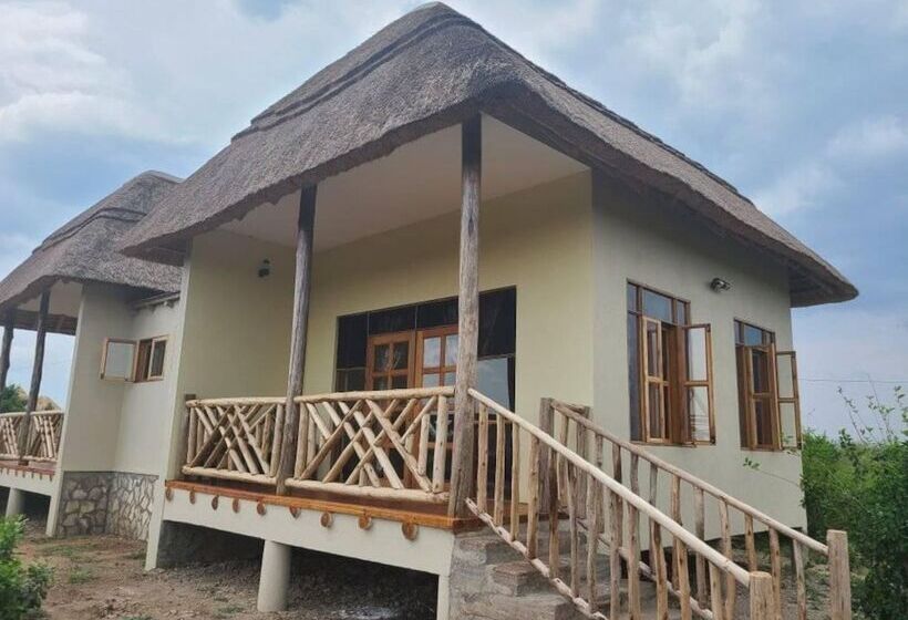 هتل Tabingi Safari Cottages