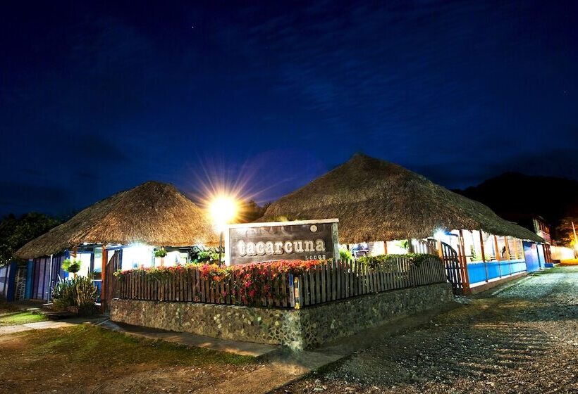 Отель Tacarcuna Lodge