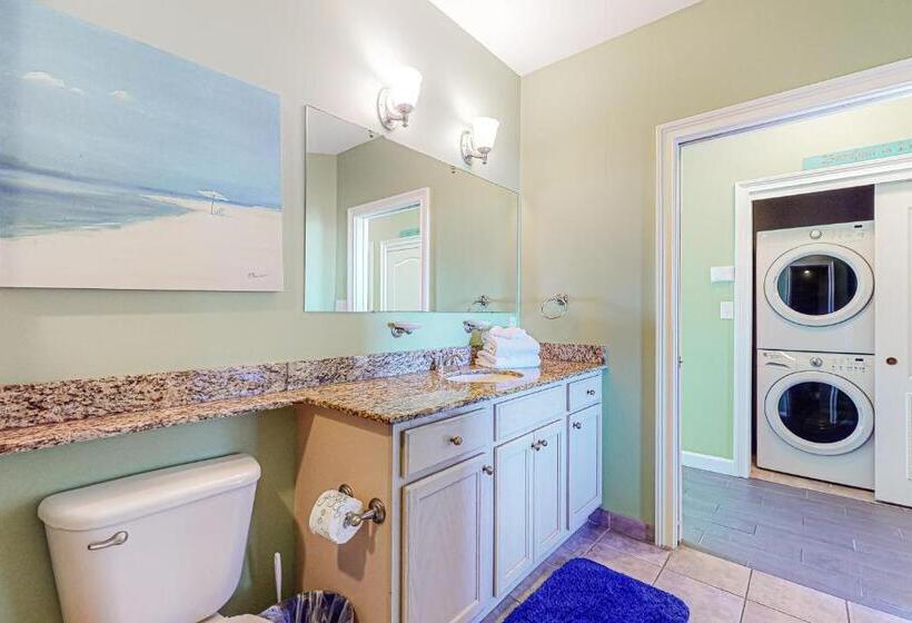 فندق The Indies 708