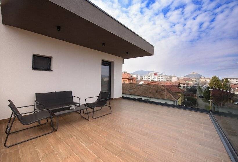هتل Vila Sarisa