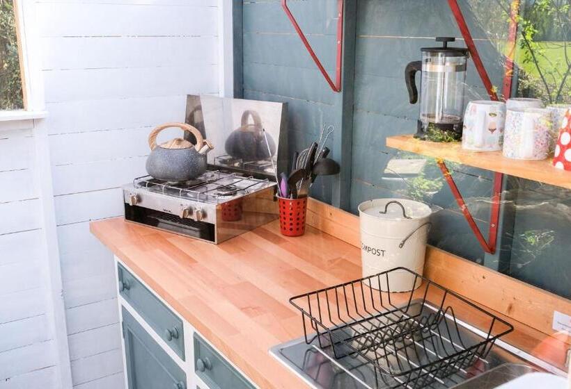 בית מלון כפרי Wye Glamping