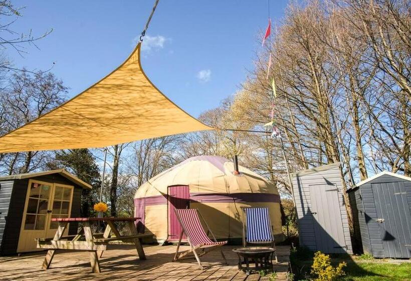 בית מלון כפרי Wye Glamping