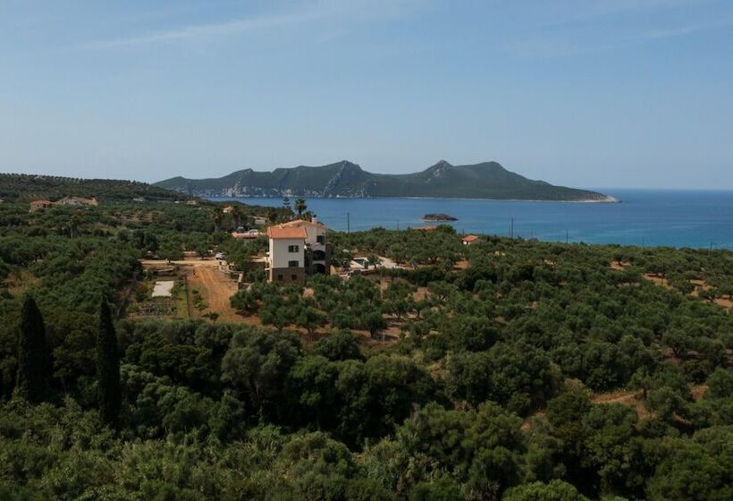 Modone Villas In Peloponnese