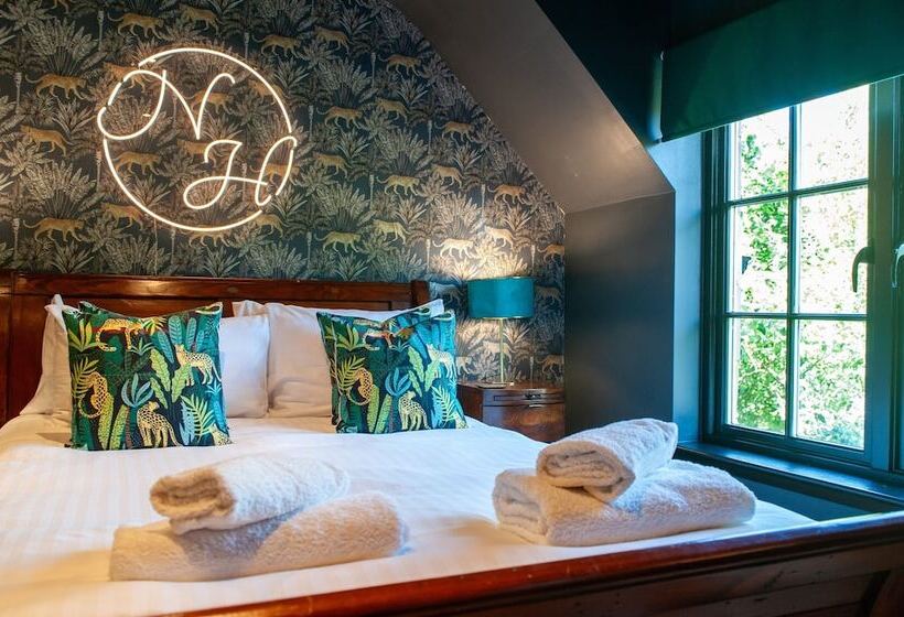 Northern Hideaways Apple Store, Ellingham