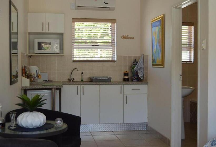 Пансион @47 Guest House