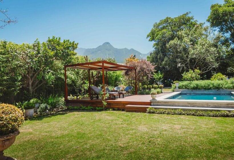 بنسيون Atello Guesthouse