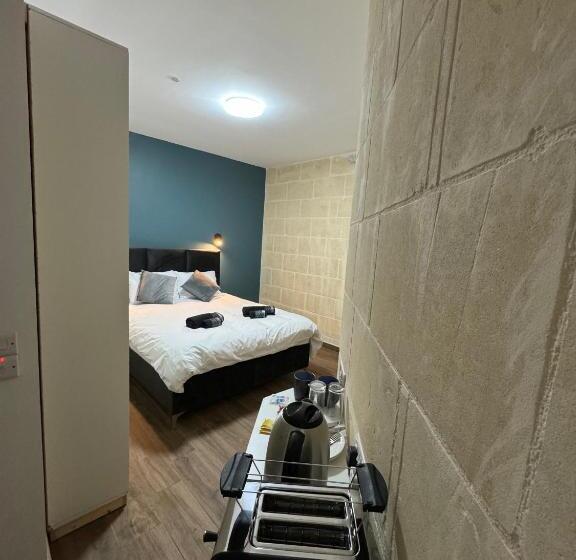 پانسیون Capital Heights Room, Victoria