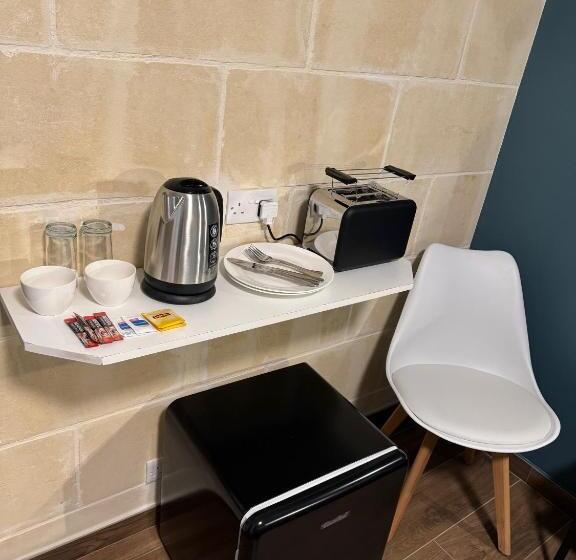 پانسیون Capital Heights Room, Victoria