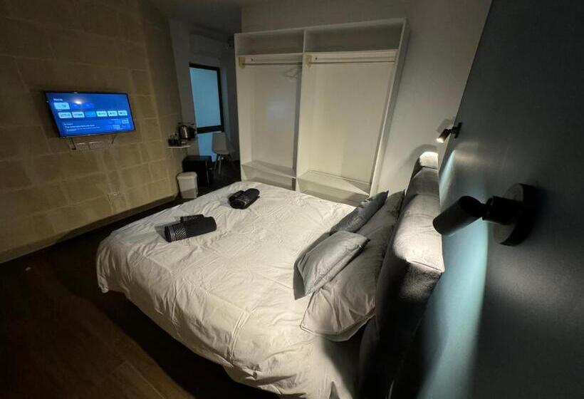 پانسیون Capital Heights Room, Victoria