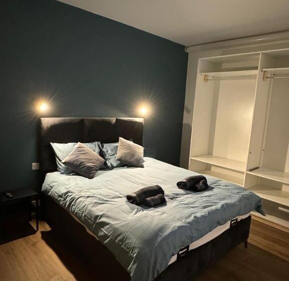 پانسیون Capital Heights Room, Victoria