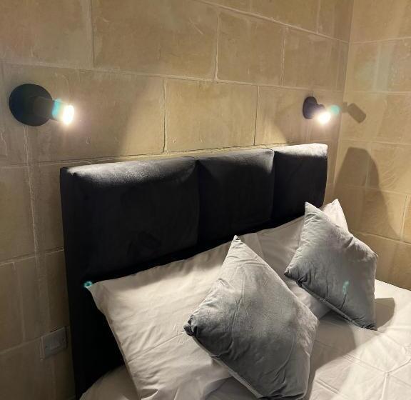 پانسیون Capital Heights Room, Victoria