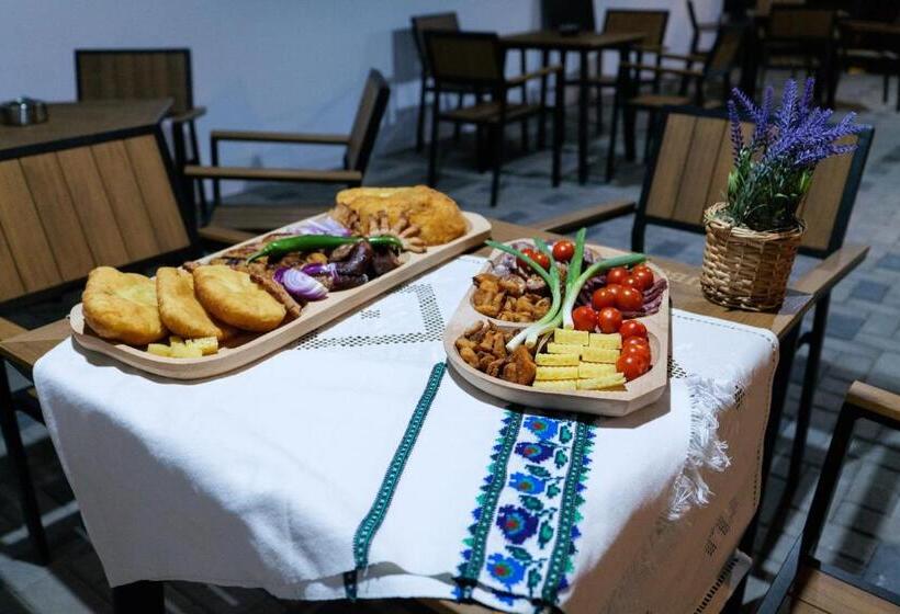 膳宿费 Flori De Tei Maramures