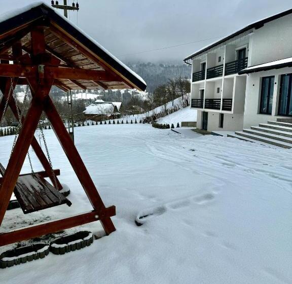 بنسيون Flori De Tei Maramures