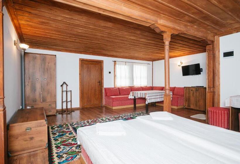 פנסיון Kodjamanova House