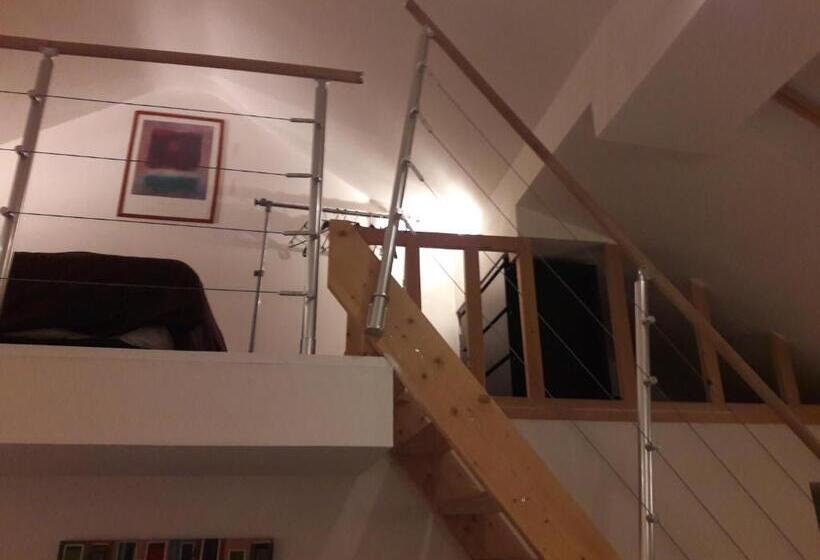 פנסיון La Cave Au Chat Pitre  Le Fenil