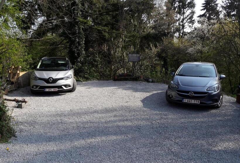 פנסיון La Cave Au Chat Pitre  Le Fenil