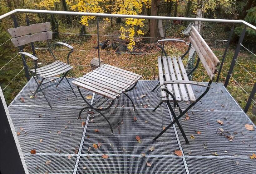 פנסיון La Cave Au Chat Pitre  Le Fenil