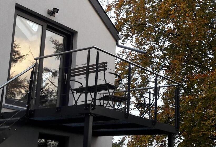 פנסיון La Cave Au Chat Pitre  Le Fenil