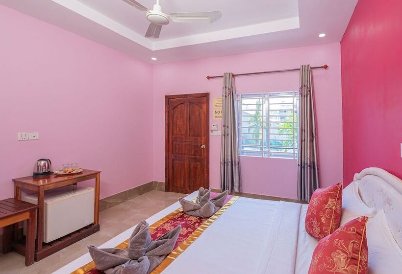 פנסיון Lotus Bleu Guest House