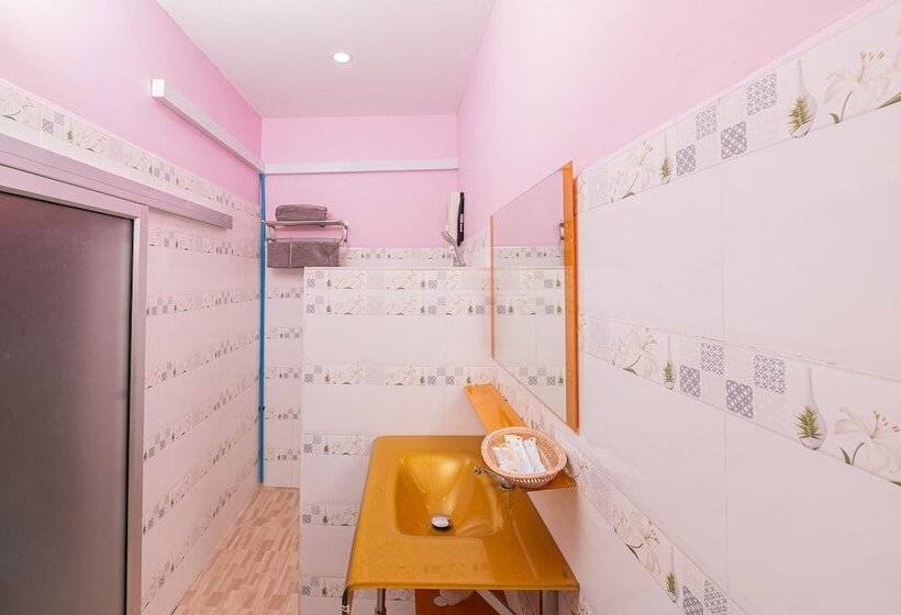 פנסיון Lotus Bleu Guest House