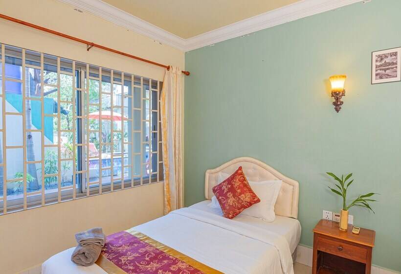 פנסיון Lotus Bleu Guest House