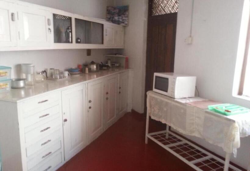 بنسيون Nawala Inn