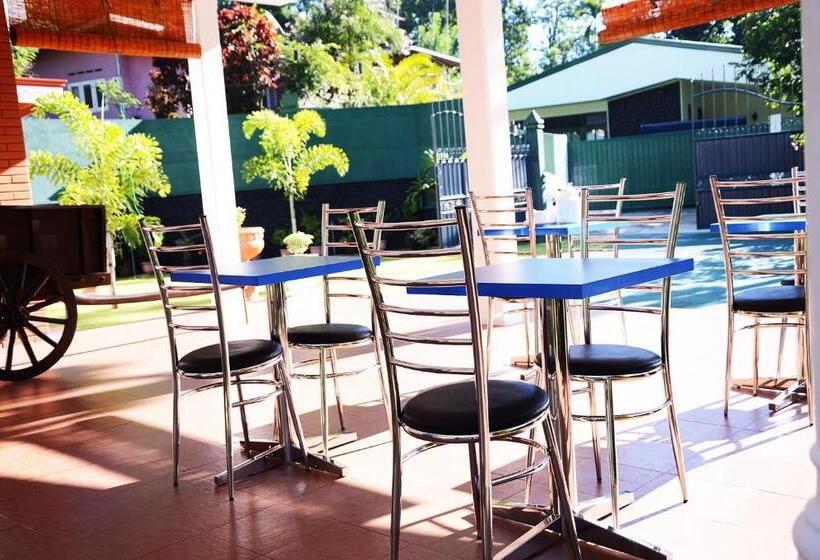 펜션 Nil Vimana Villa