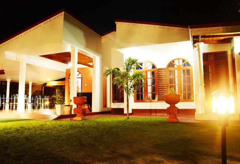 펜션 Nil Vimana Villa