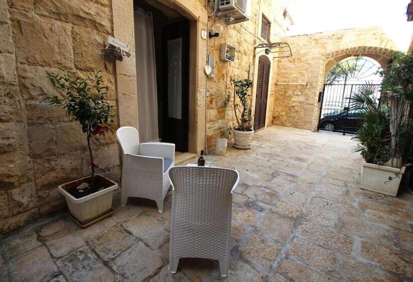 پانسیون Rubini S House