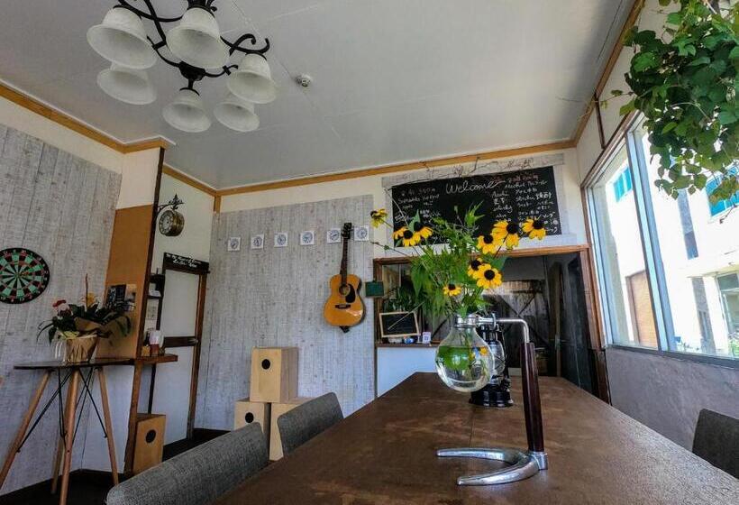 Majatalo The English Clubゲストハウス