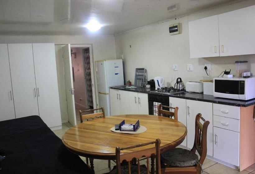 بنسيون Three Arches Guesthouse