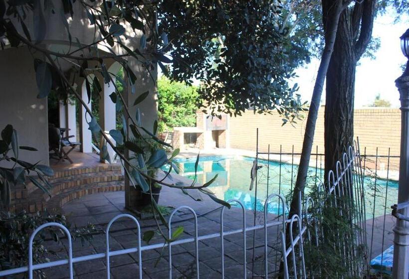 بنسيون Three Arches Guesthouse