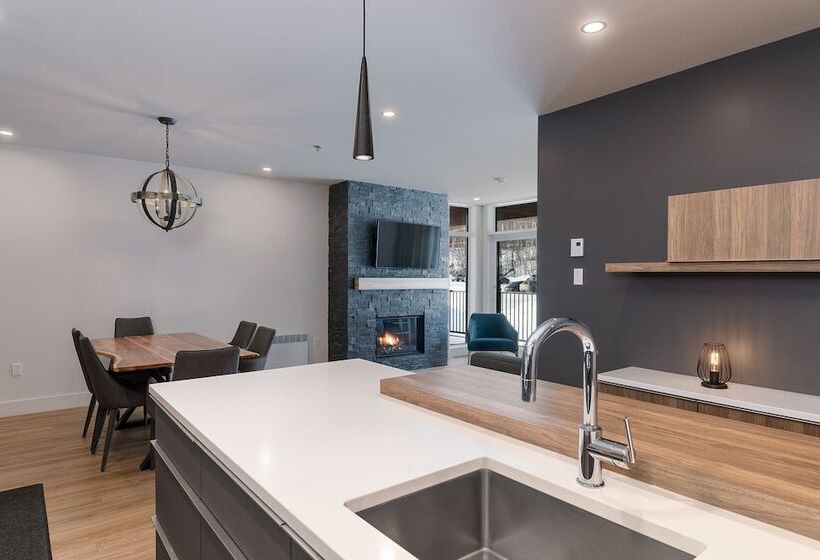 Les Caches De La Grande Pointe