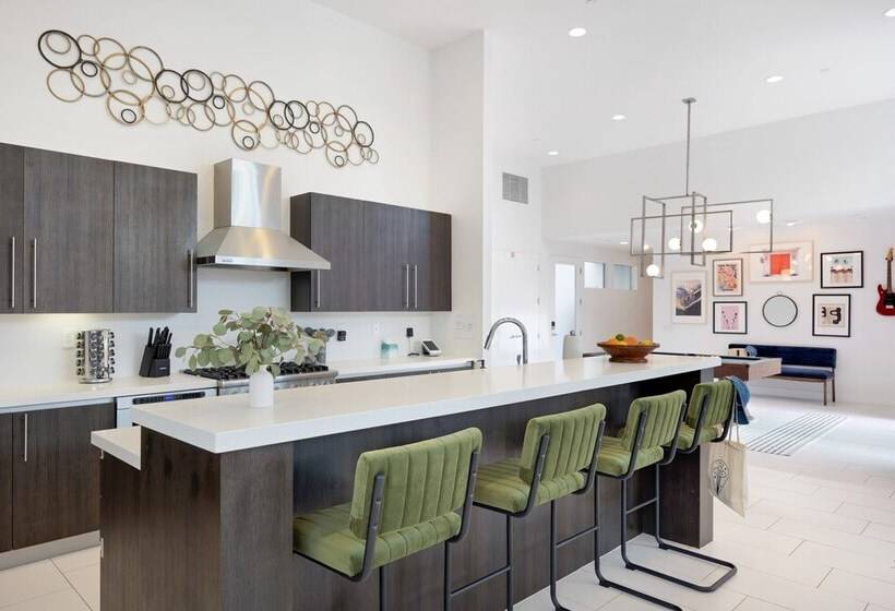 Polo Villa 7 By Avantstay Features Entertainer S Backyard + Game Room 260316 5 Bedrooms