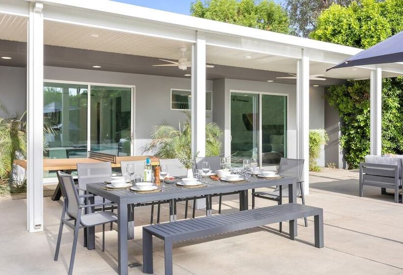 Polo Villa 7 By Avantstay Features Entertainer S Backyard + Game Room 260316 5 Bedrooms