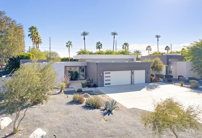 Polo Villa 7 By Avantstay Features Entertainer S Backyard + Game Room 260316 5 Bedrooms