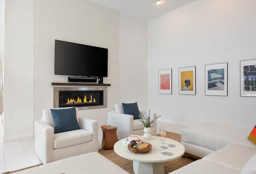 Polo Villa 7 By Avantstay Features Entertainer S Backyard + Game Room 260316 5 Bedrooms