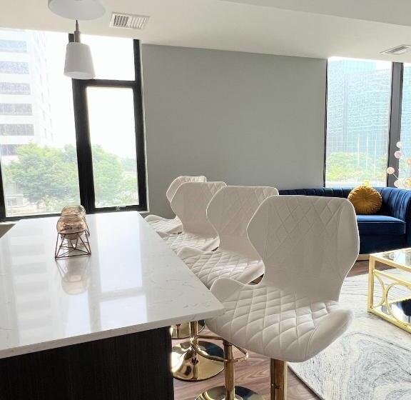 Premier Escape Tysons 4 Beds