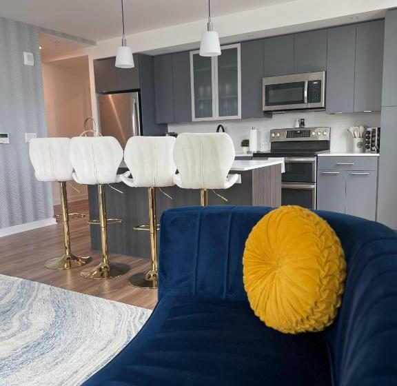Premier Escape Tysons 4 Beds