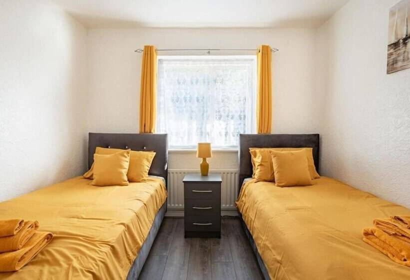 住所  Cosy House Near Lea Hall Train Station Bhx Nec Nia