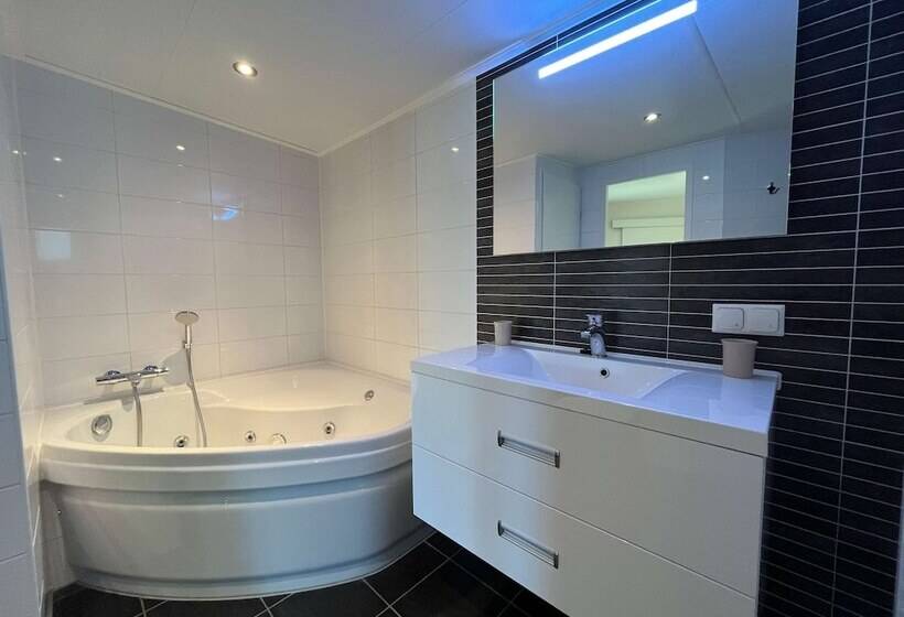 استراحتگاه Europarcs De Wiltzangh