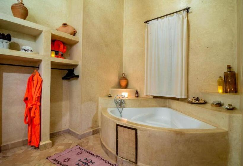 ریاض Villa Septha