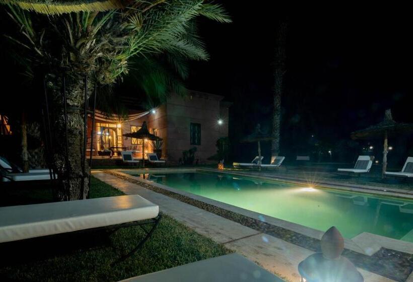 ریاض Villa Septha