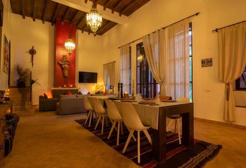 ریاض Villa Septha