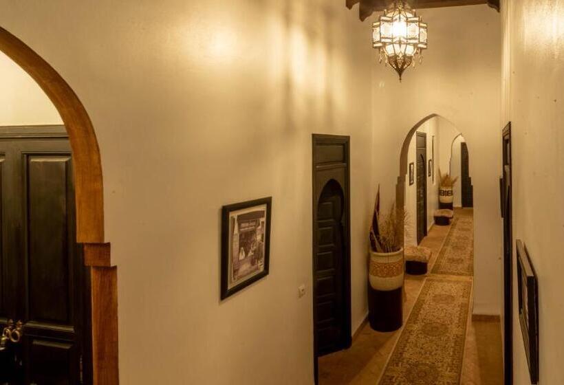 ریاض Villa Septha