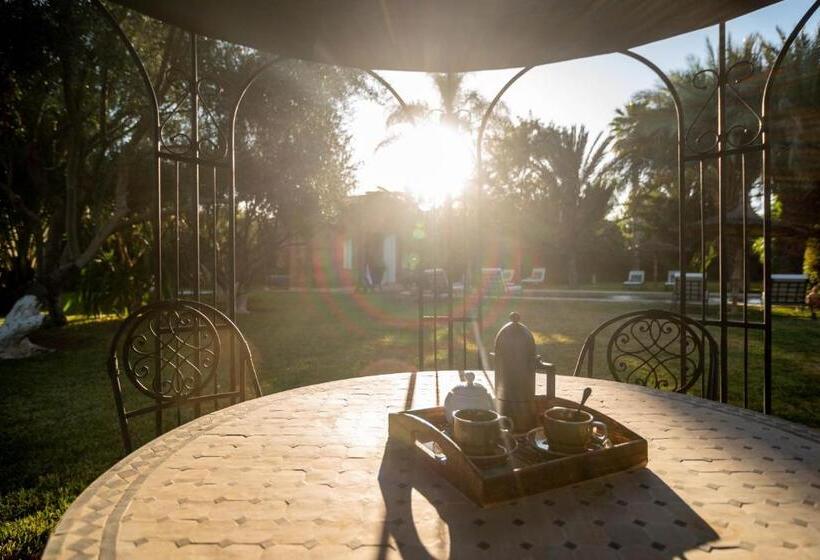 ریاض Villa Septha