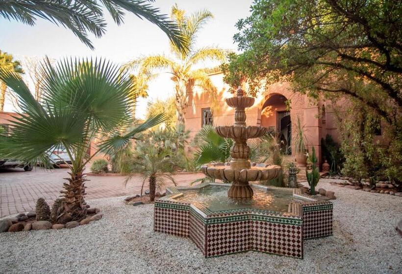 ریاض Villa Septha