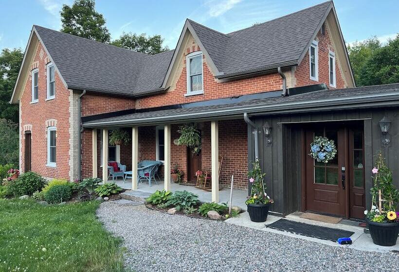 Sawyer S Creek Bed And Breakfast